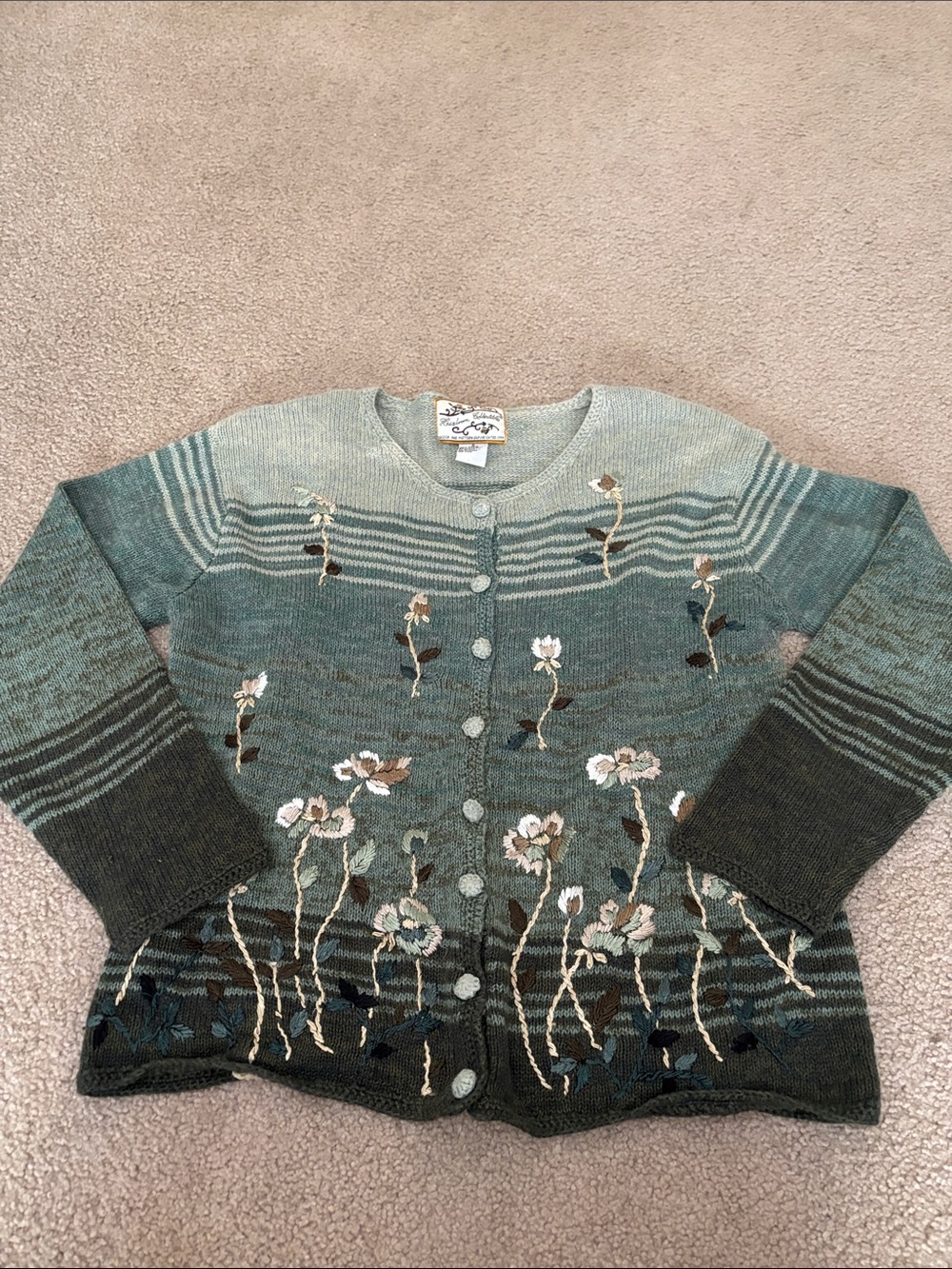 Heirloom Collectibles Embroidered Green Button-Up Sweater Cardigan size S